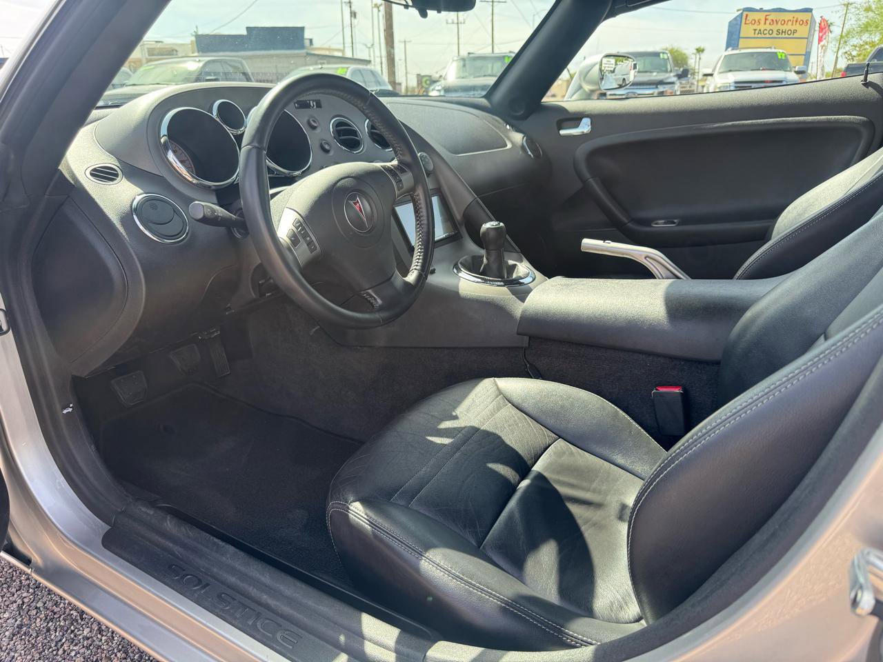 Used 2006 Pontiac Solstice Convertible w/ Premium Package RWD image 33