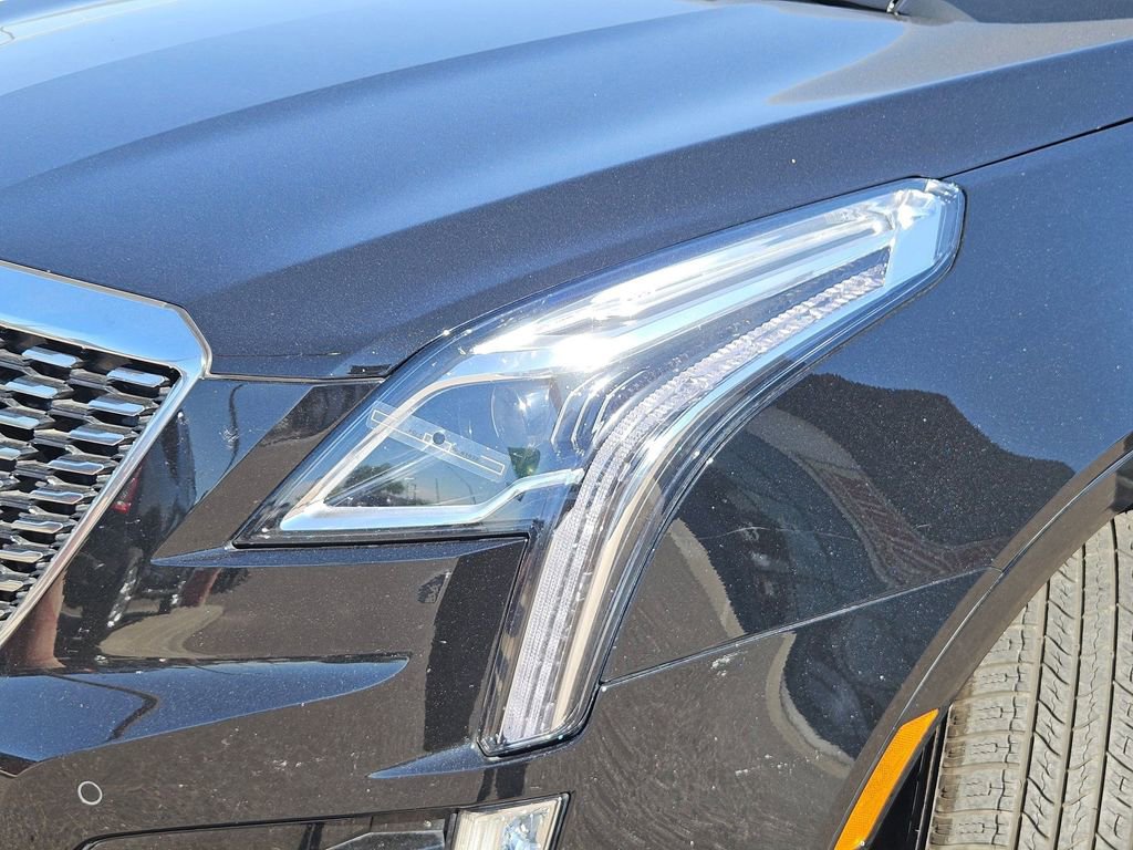 Used 2022 Cadillac XT5 Premium Luxury w/ LPO, Floor Liner Package FWD image 6