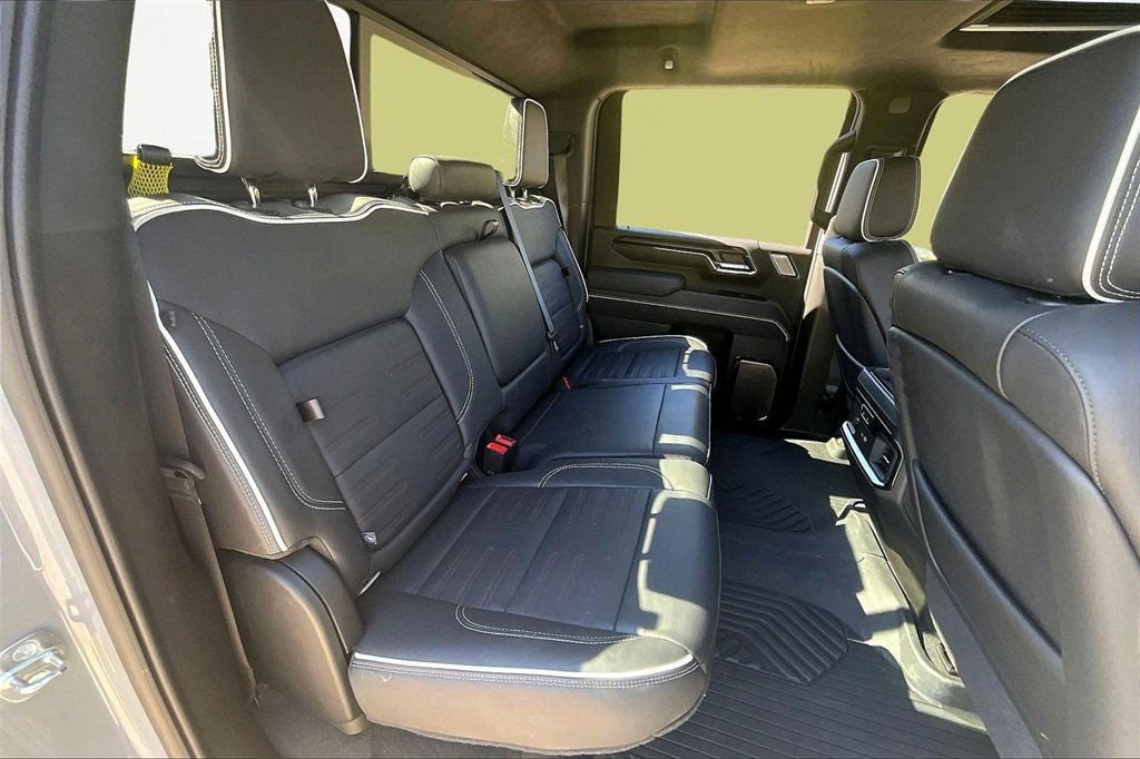 Used 2024 GMC Sierra 2500 AT4X w/ AT4X AEV Edition image 28
