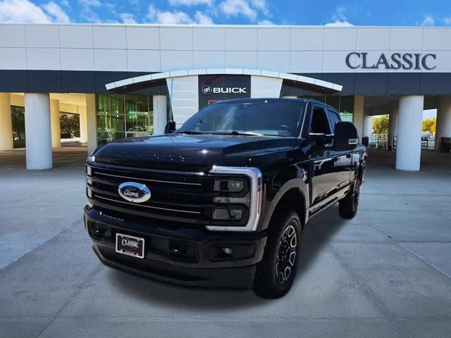 Used 2025 Ford F250 Platinum w/ FX4 Off-Road Package AWD/4WD image 3