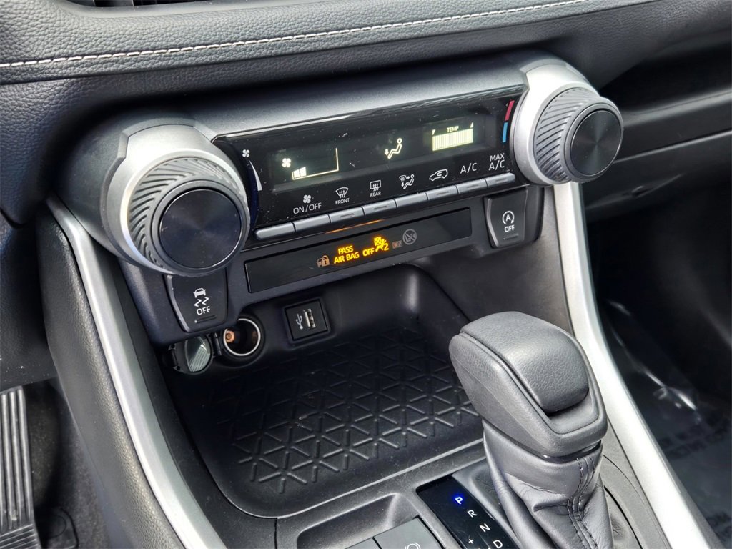 Used 2024 Toyota RAV4 LE image 22