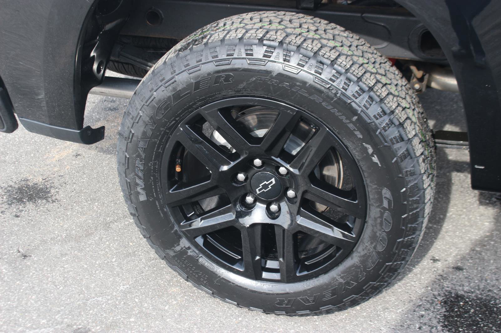 Used 2024 Chevrolet Silverado 1500 RST w/ Convenience Package II image 39