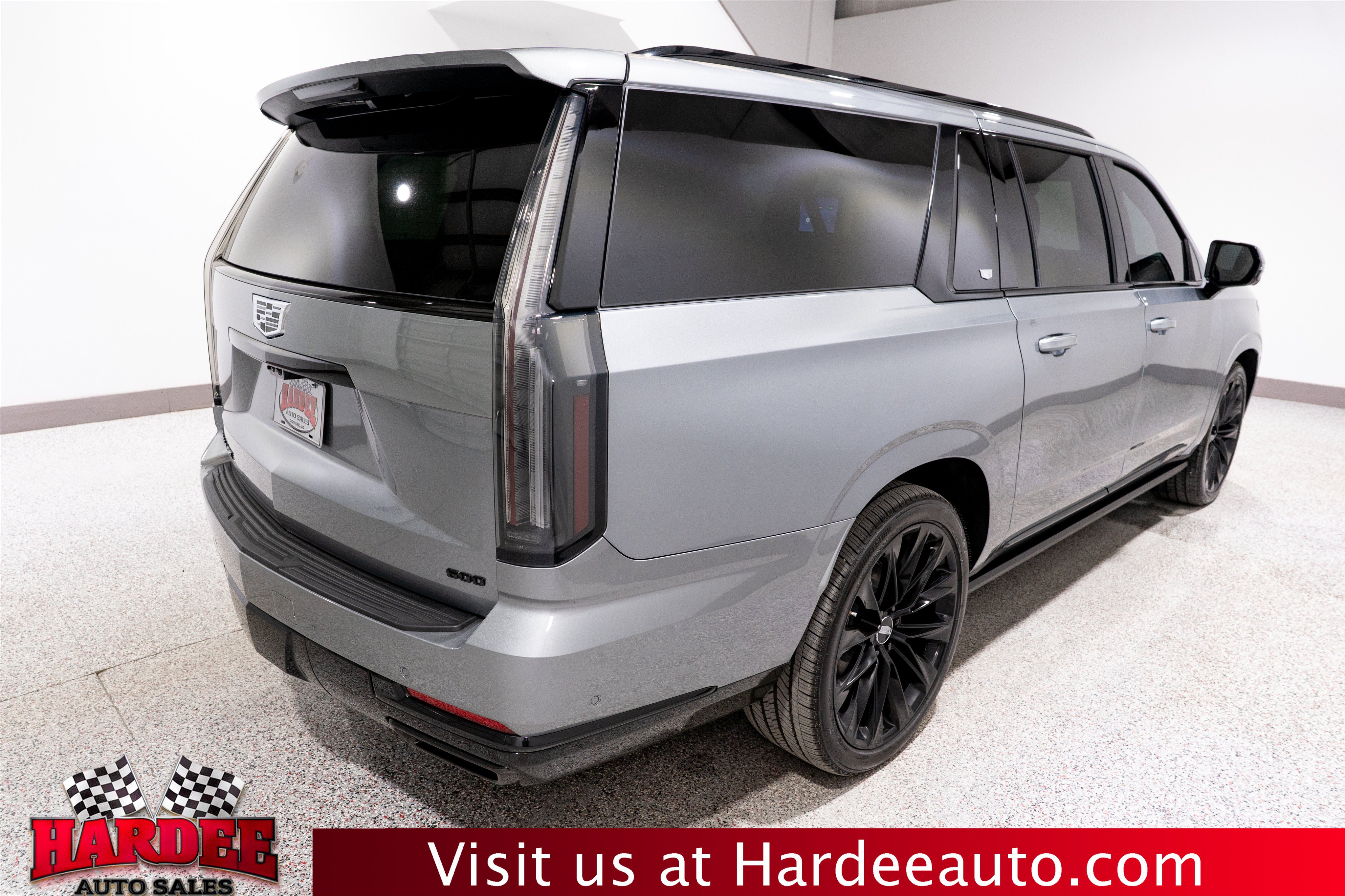 Used 2026 Cadillac Escalade ESV Platinum Sport w/ LPO, ONYX Package AWD/4WD image 5