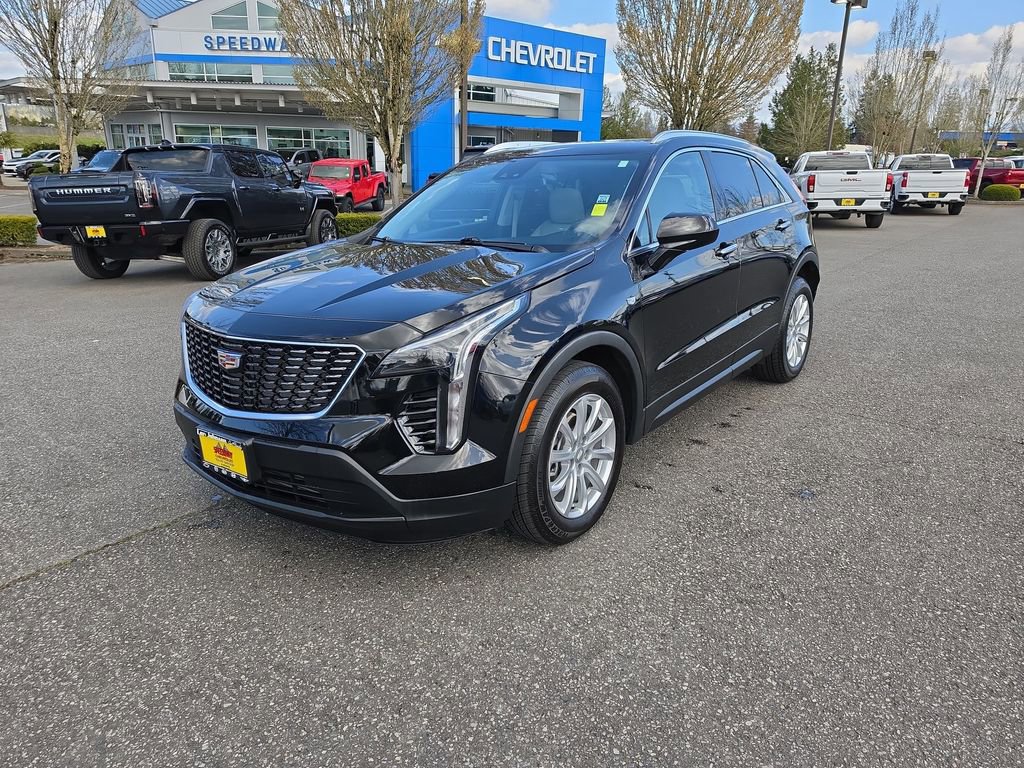 Certified 2021 Cadillac XT4 Luxury w/ Cold Weather Package image 1