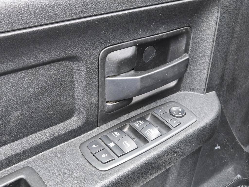Used 2021 RAM 5500 Tradesman w/ Chrome Appearance Group AWD/4WD image 13
