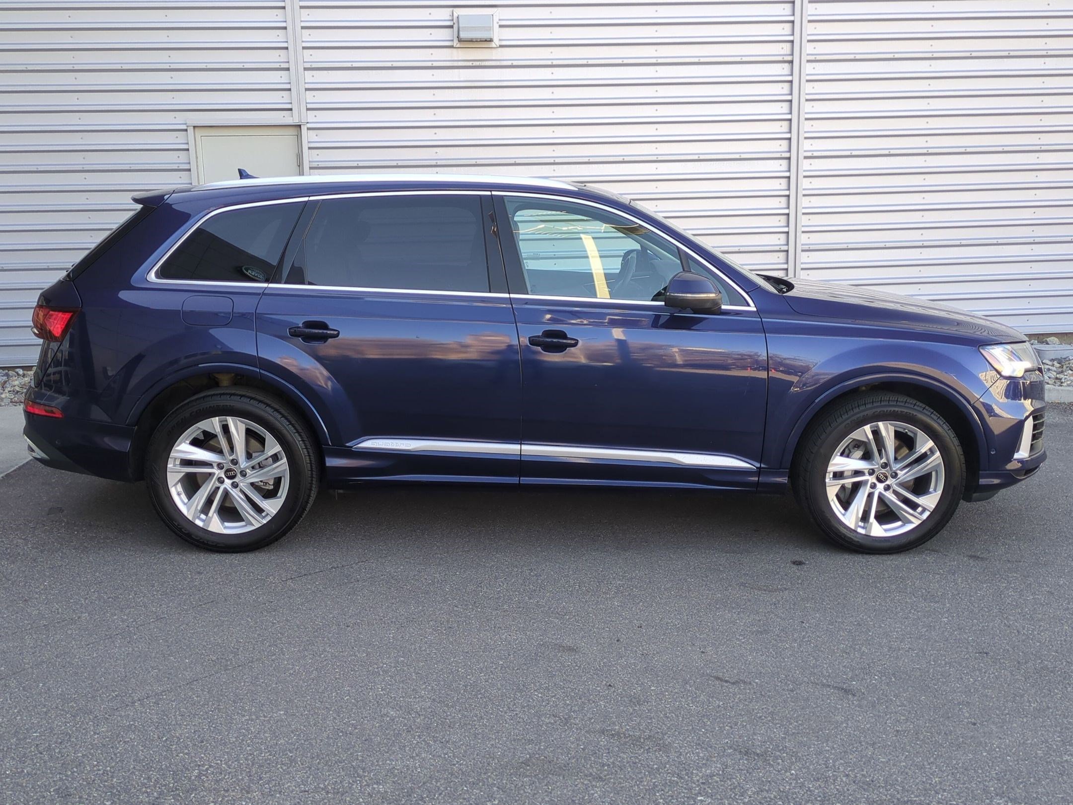 Used 2024 Audi Q7 Premium Plus image 2