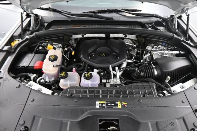 Used 2023 Jeep Grand Cherokee Overland AWD/4WD image 30
