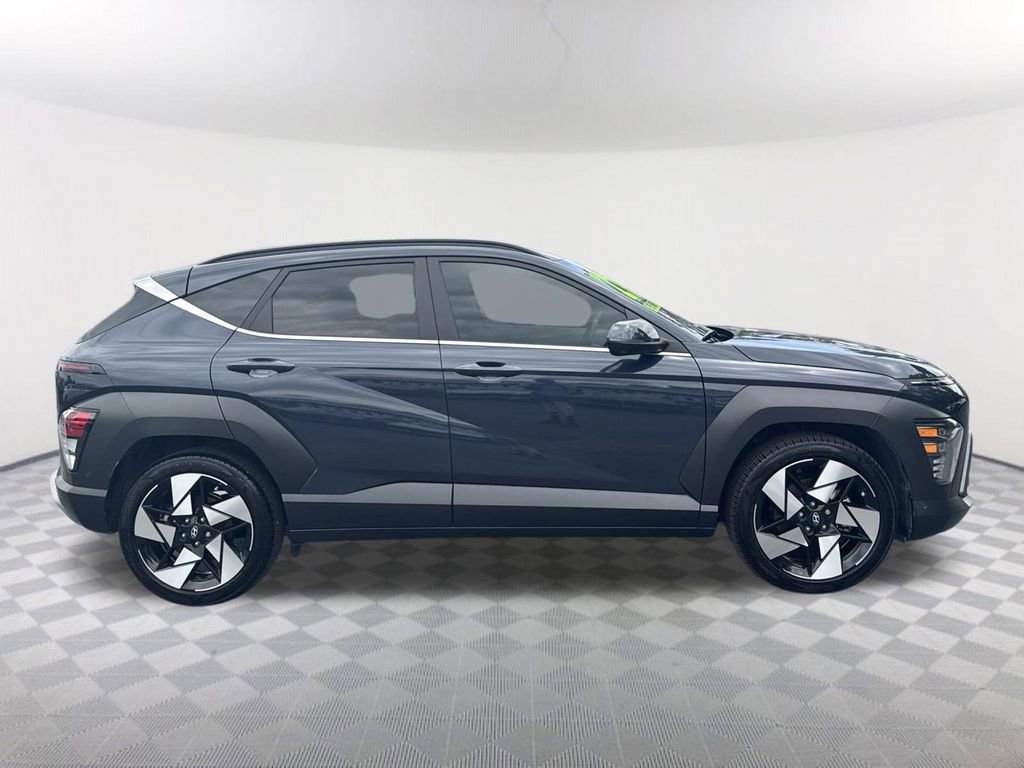 Used 2024 Hyundai Kona Limited FWD image 4