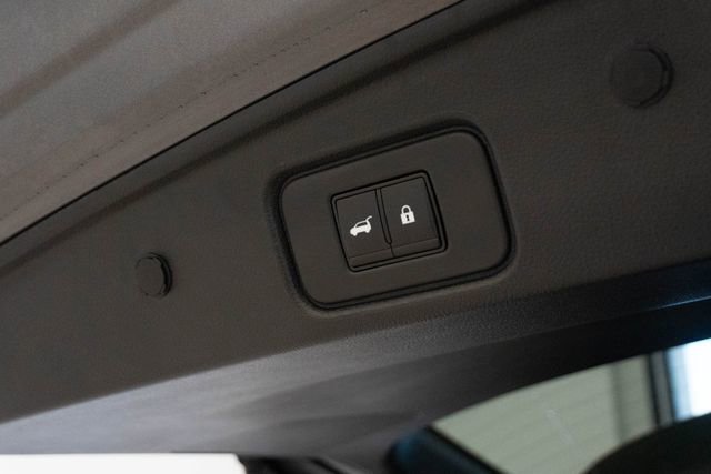 Used 2023 Nissan Pathfinder Platinum w/ Cargo Package image 17