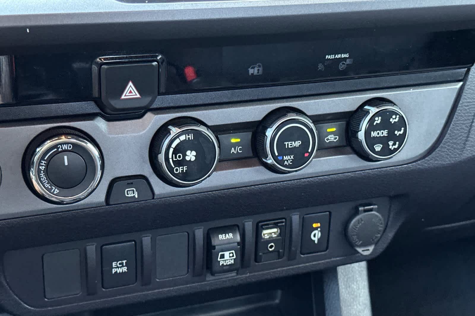 Used 2018 Toyota Tacoma TRD Off-Road AWD/4WD image 20