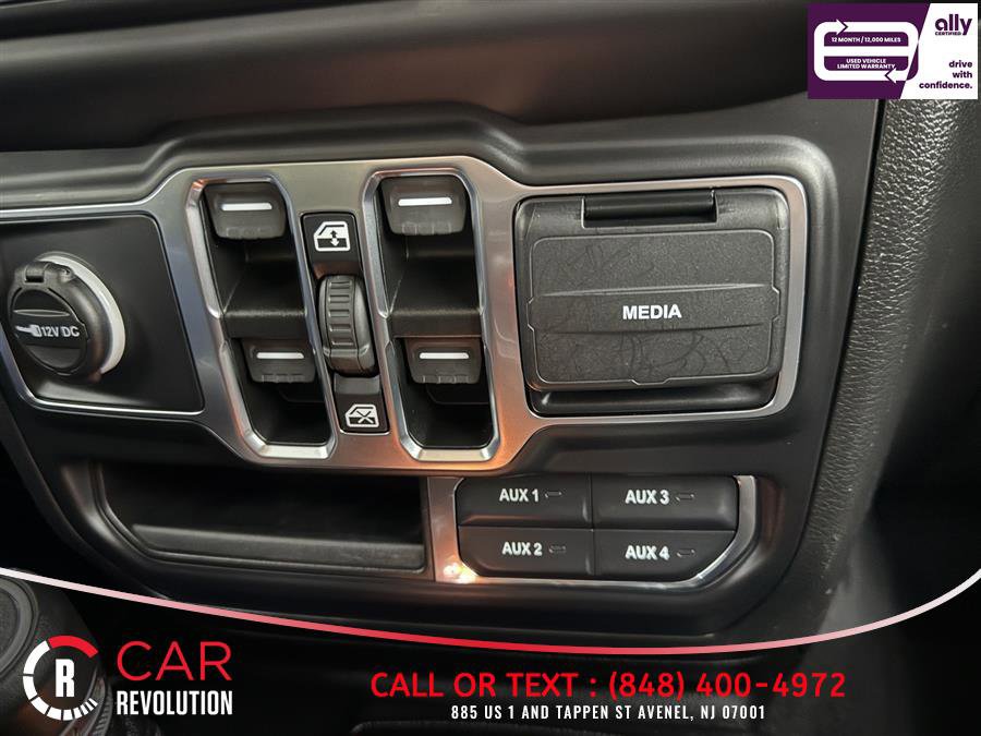 Used 2021 Jeep Wrangler Unlimited Sahara AWD/4WD image 34