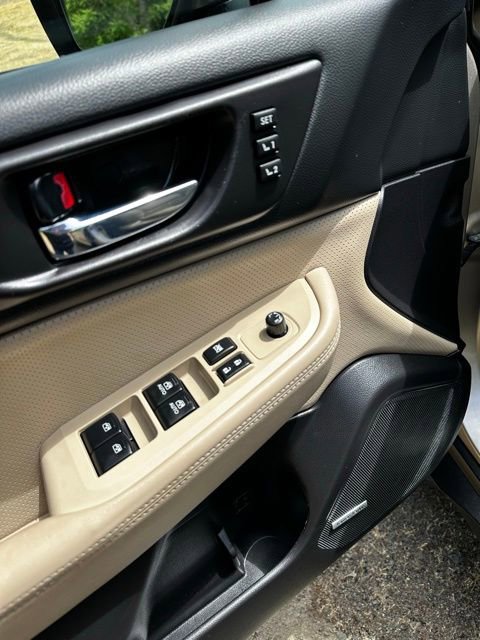 Used 2017 Subaru Outback 3.6R Limited AWD/4WD image 11
