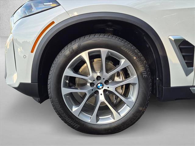 New 2026 BMW X5 xDrive40i w/ Climate Comfort Package AWD/4WD image 10