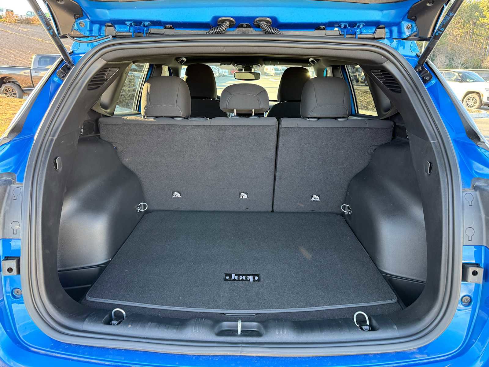 New 2025 Jeep Compass Sport image 29