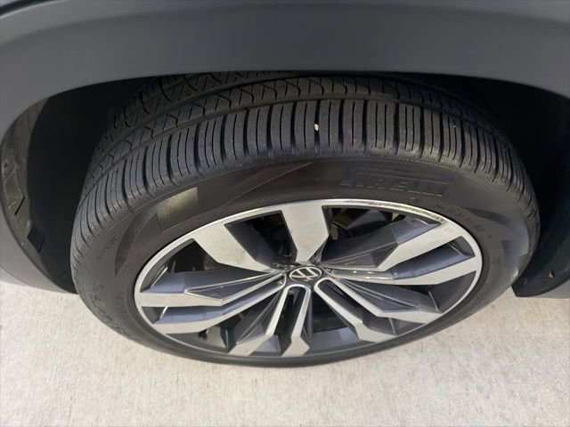 Used 2021 Volkswagen Atlas SEL Premium image 5