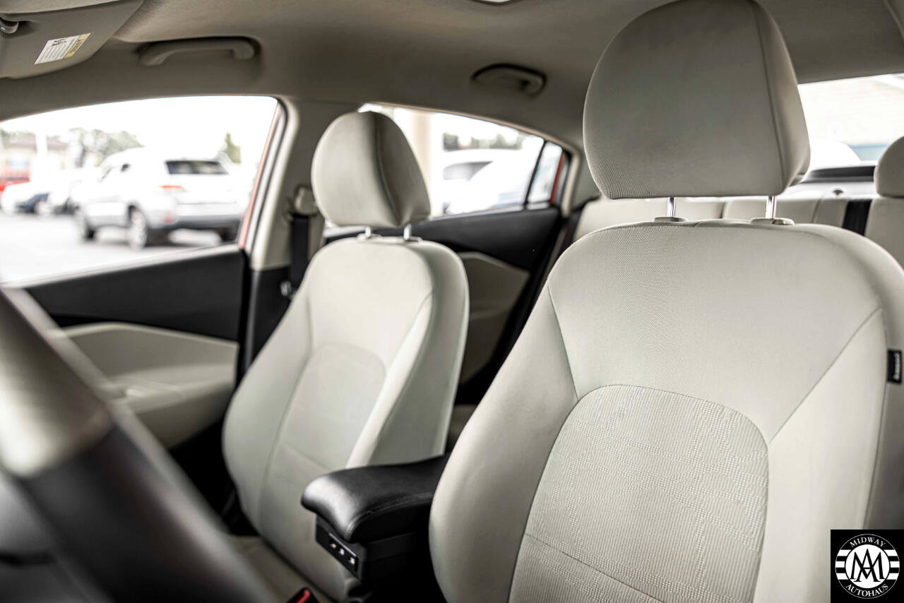 Used 2013 Kia Rio LX w/ PWR Pkg image 17