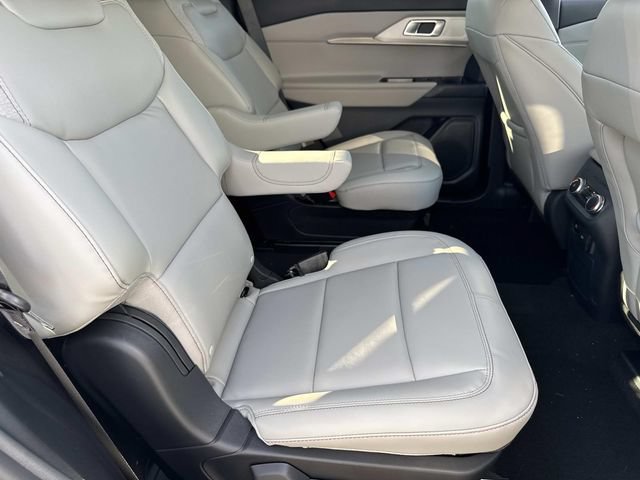 New 2026 Ford Explorer Active w/ Active Comfort Package RWD image 12
