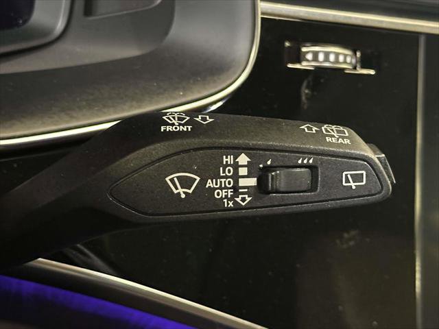 Used 2024 Audi Q8 Prestige w/ Prestige Package image 29