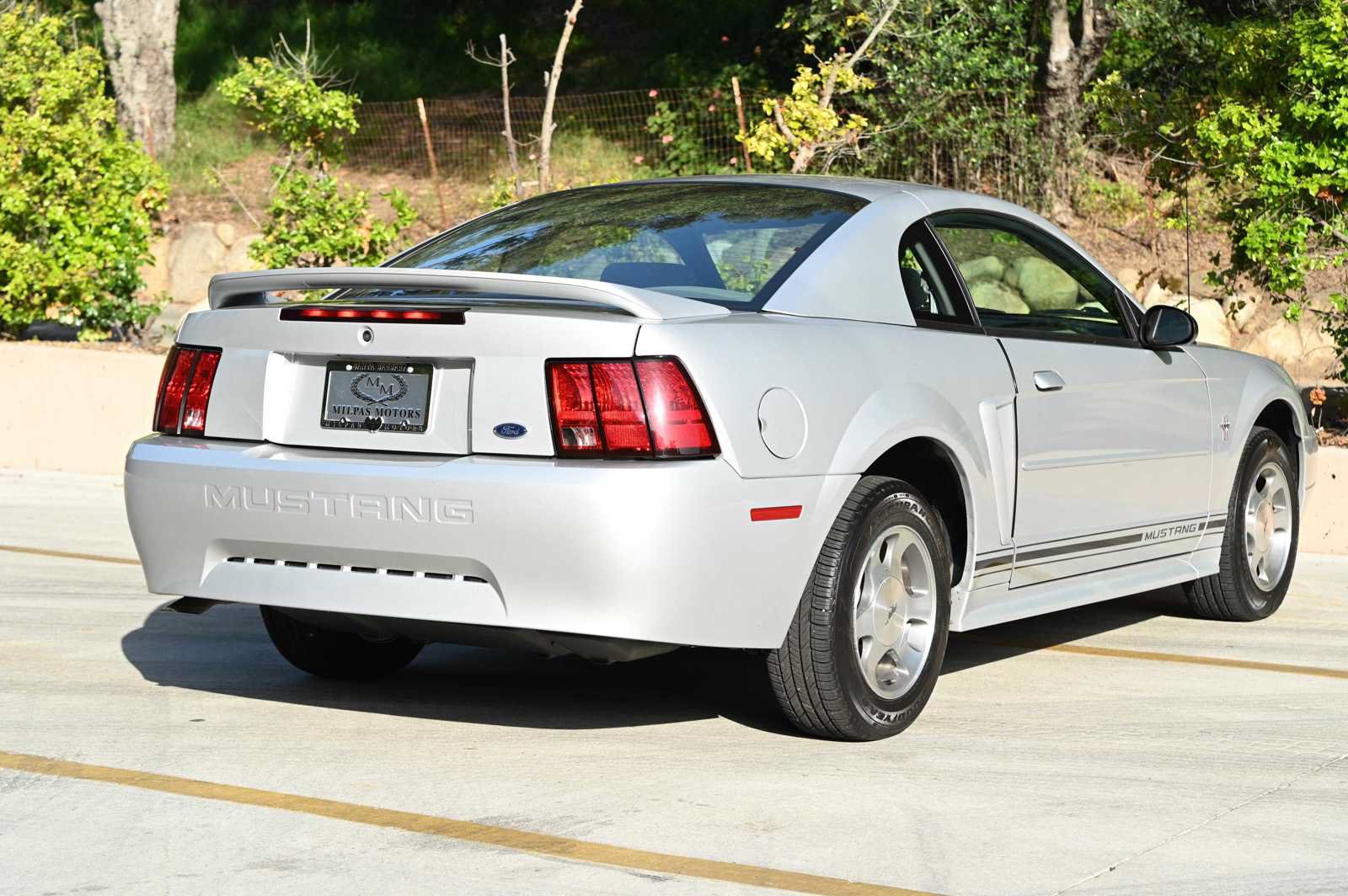 Used 2000 Ford Mustang Coupe RWD image 6