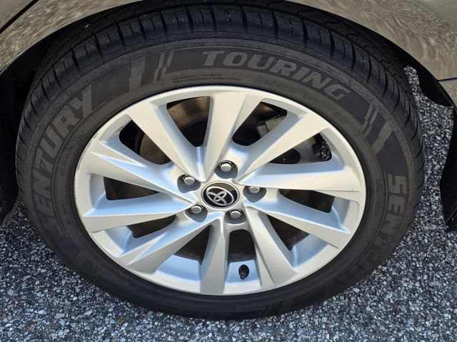 Used 2022 Toyota Camry LE FWD image 30