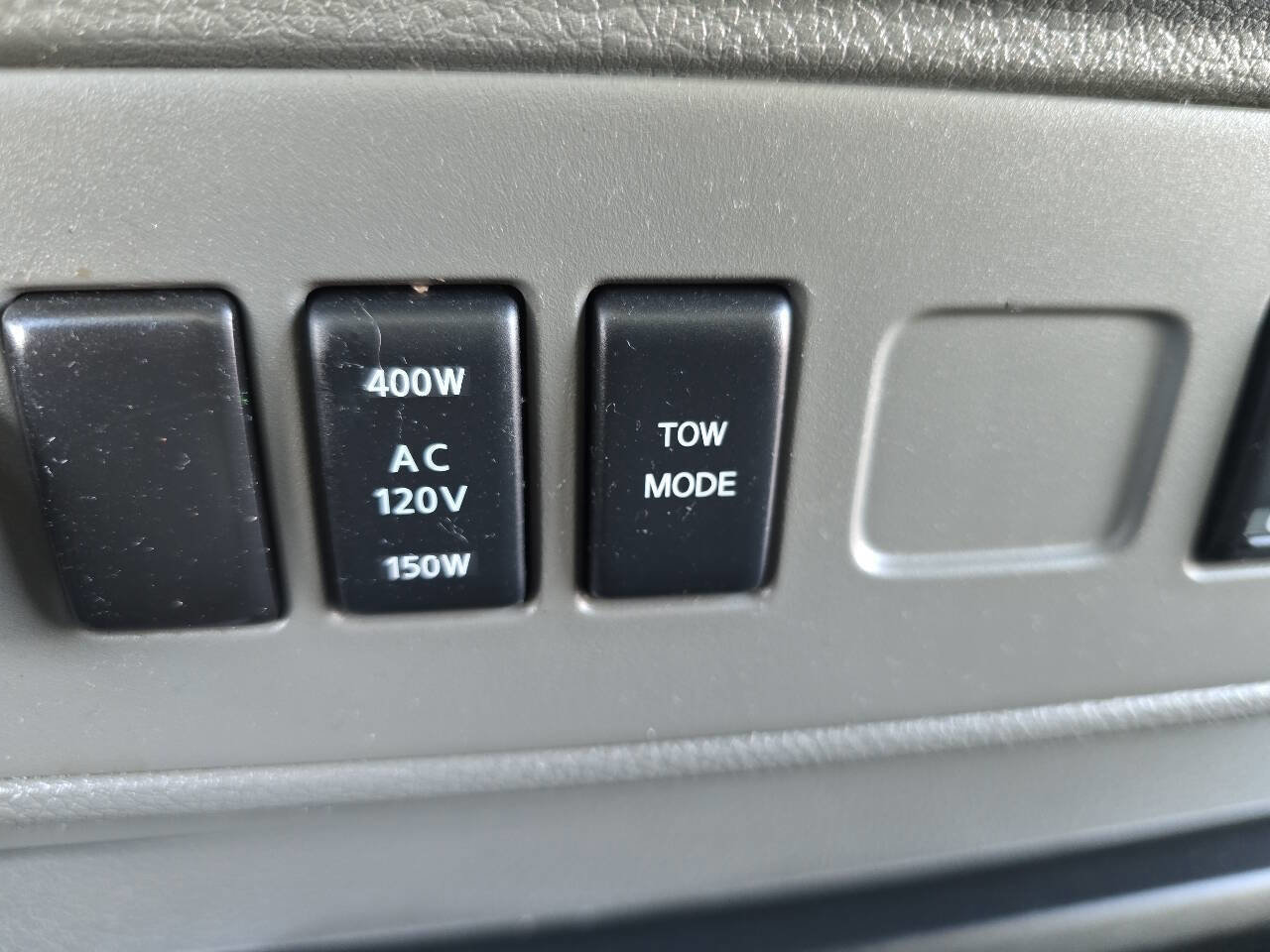 Used 2020 Nissan NV 2500 SV w/ Navigation Package image 19