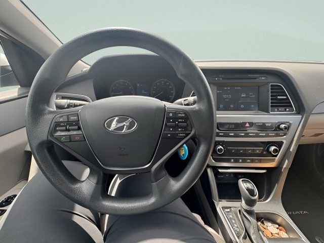 Used 2017 Hyundai Sonata SE FWD image 14