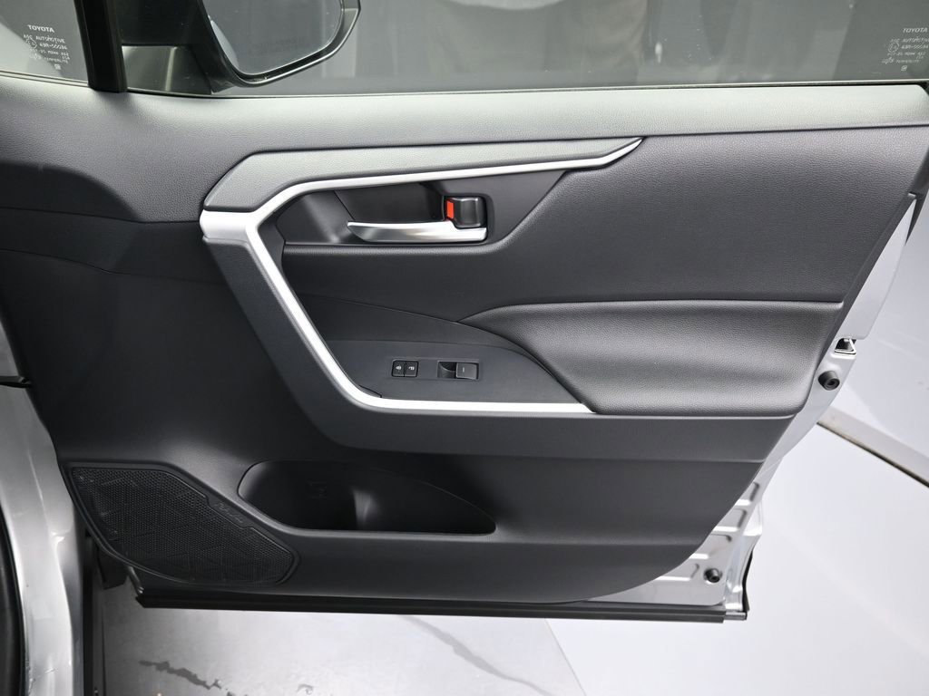 Certified 2025 Toyota RAV4 XLE Premium AWD/4WD image 35