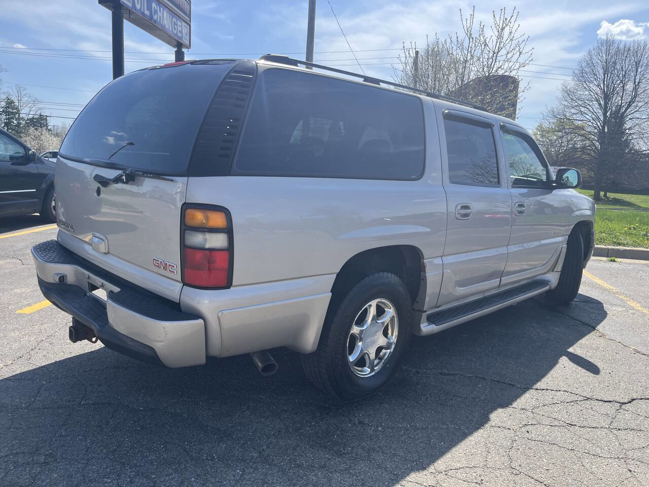 Used 2005 GMC Yukon XL Denali image 4