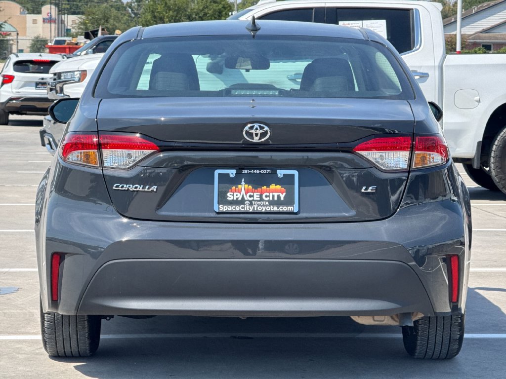 Used 2026 Toyota Corolla LE FWD image 5