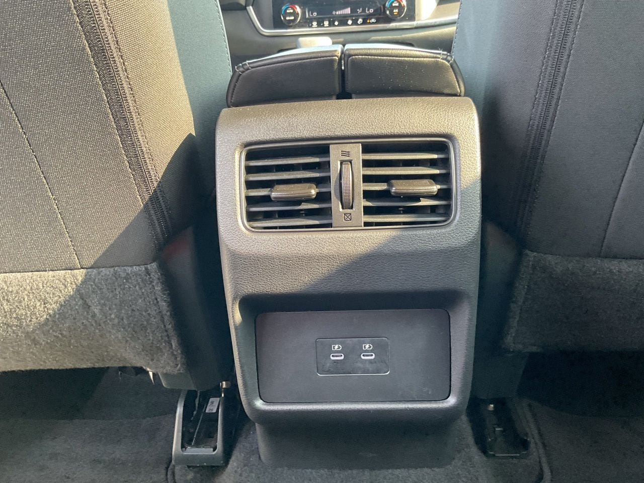 Used 2025 Nissan Rogue SV FWD image 13