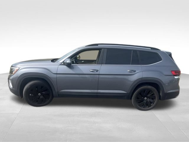 Used 2024 Volkswagen Atlas SE w/ Black Wheel Package FWD image 5