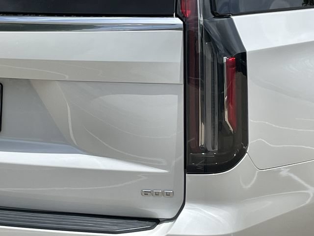 Used 2022 Cadillac Escalade ESV Premium Luxury AWD/4WD image 6