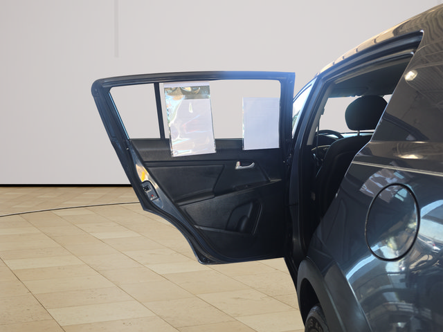 Used 2015 Kia Sportage LX FWD image 22