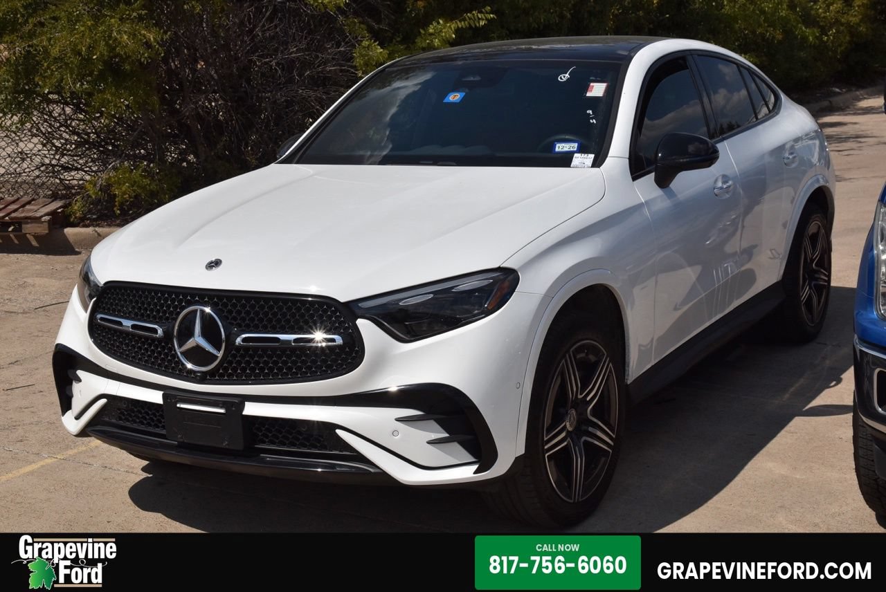 Used 2024 Mercedes-Benz GLC 300 4MATIC image 1