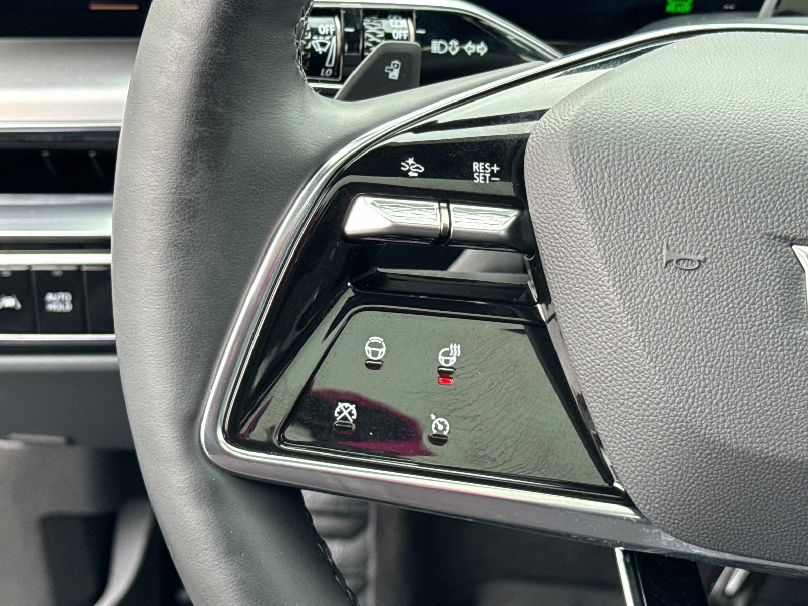 Certified 2024 Cadillac Lyriq Luxury w/ LPO, Floor Liner Package image 7