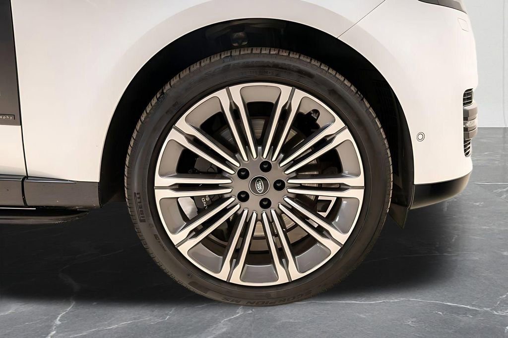 Used 2025 Land Rover Range Rover Autobiography image 47