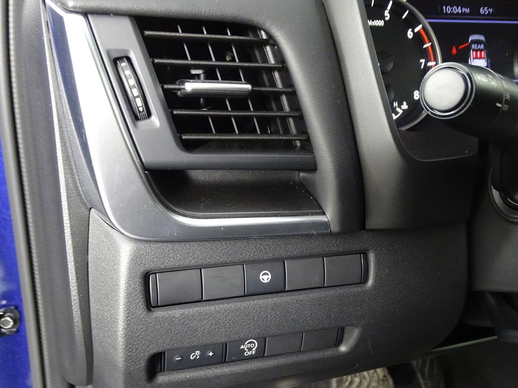 Used 2023 Nissan Rogue SV FWD image 18