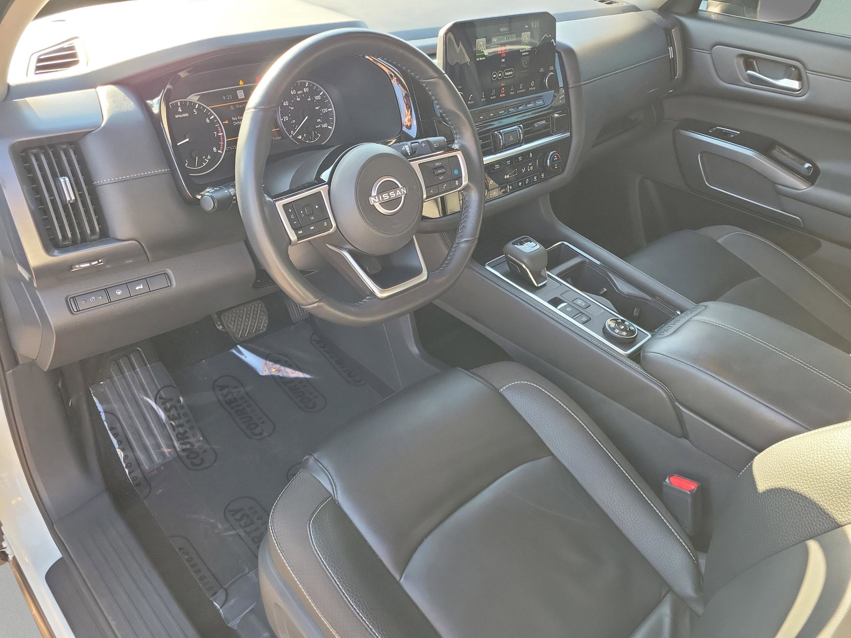 Certified 2024 Nissan Pathfinder SL image 26