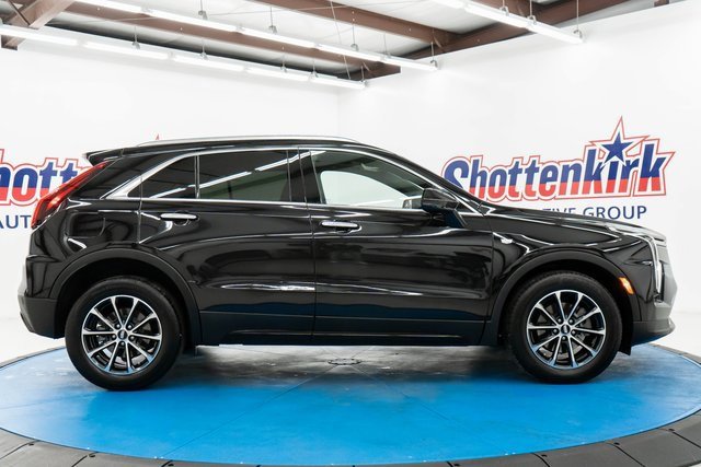 Used 2024 Cadillac XT4 Premium Luxury image 13