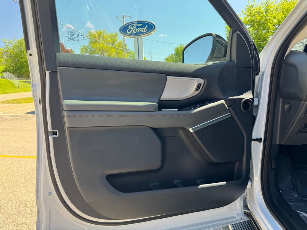 Used 2025 Ford Expedition Max Active AWD/4WD image 21
