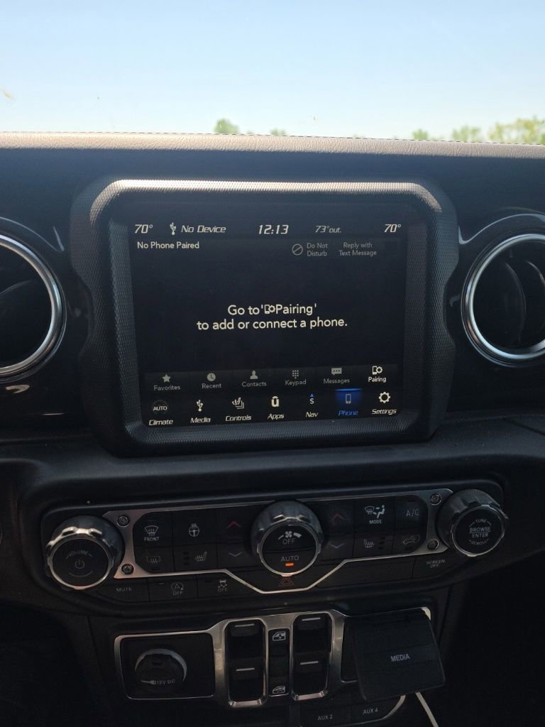Used 2022 Jeep Wrangler Unlimited Sahara AWD/4WD image 46