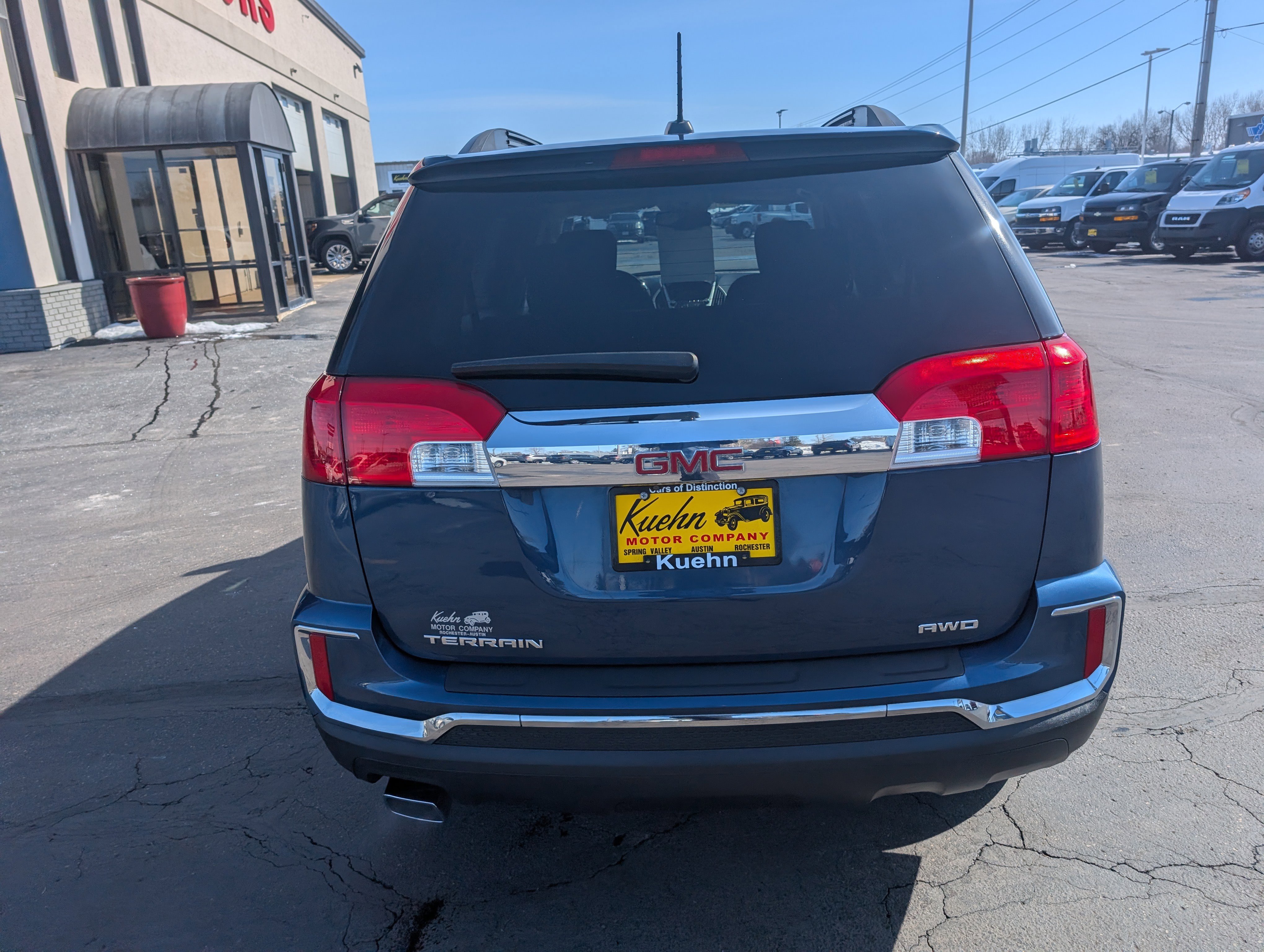 Used 2017 GMC Terrain SLE w/ Convenience Package AWD/4WD image 7