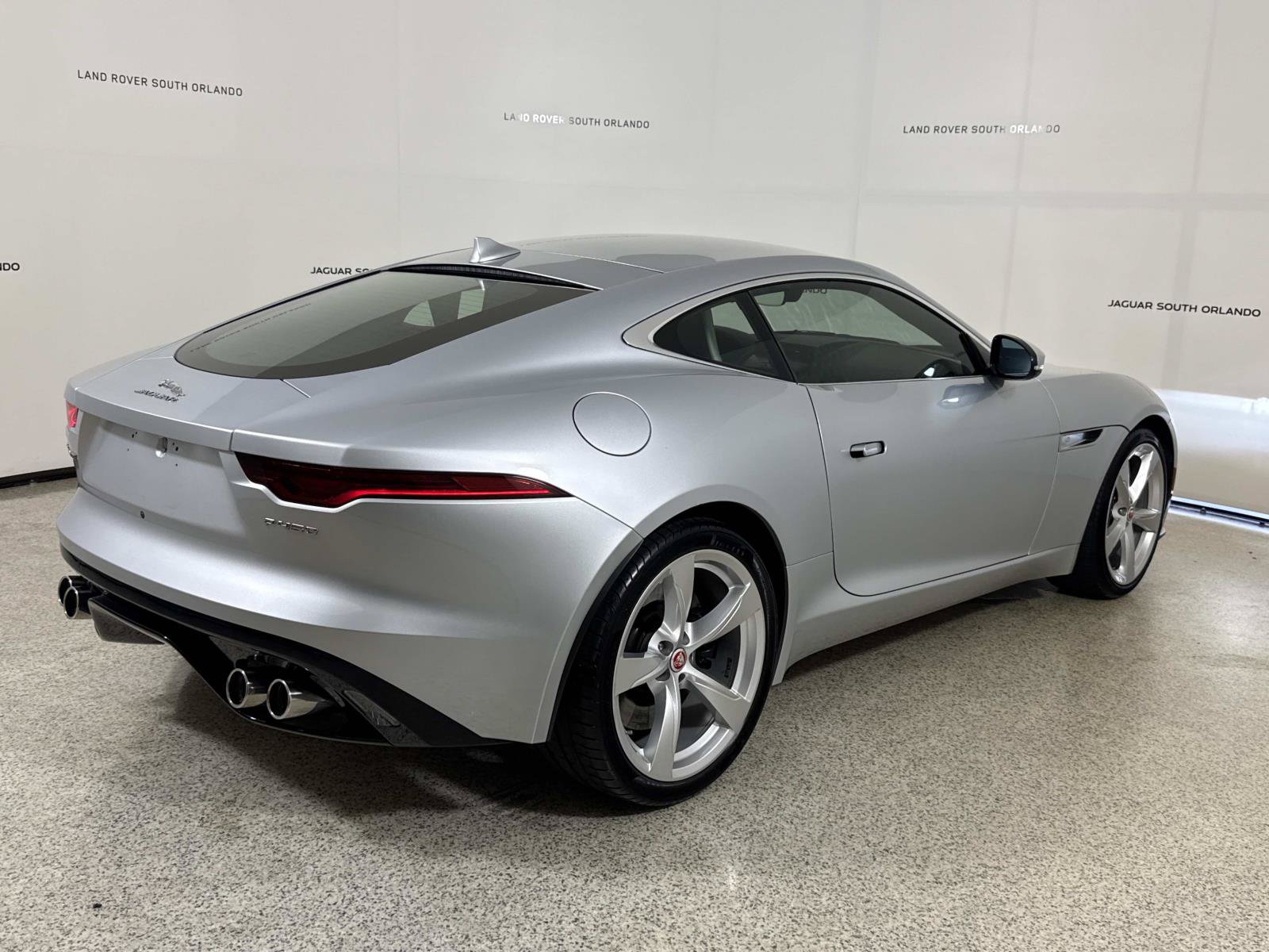 Used 2023 Jaguar F-TYPE Coupe RWD image 5