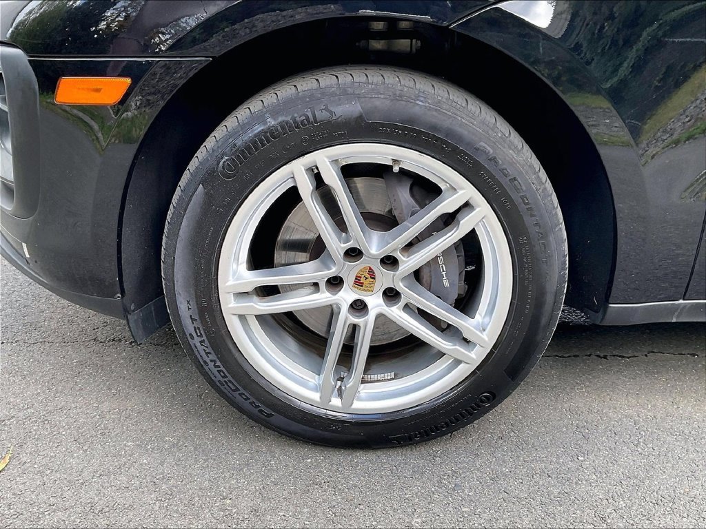 Certified 2023 Porsche Macan AWD/4WD image 14
