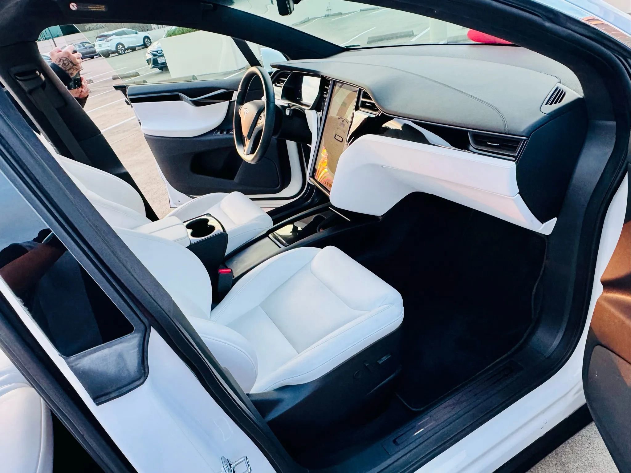 Used 2020 Tesla Model X Long Range image 37