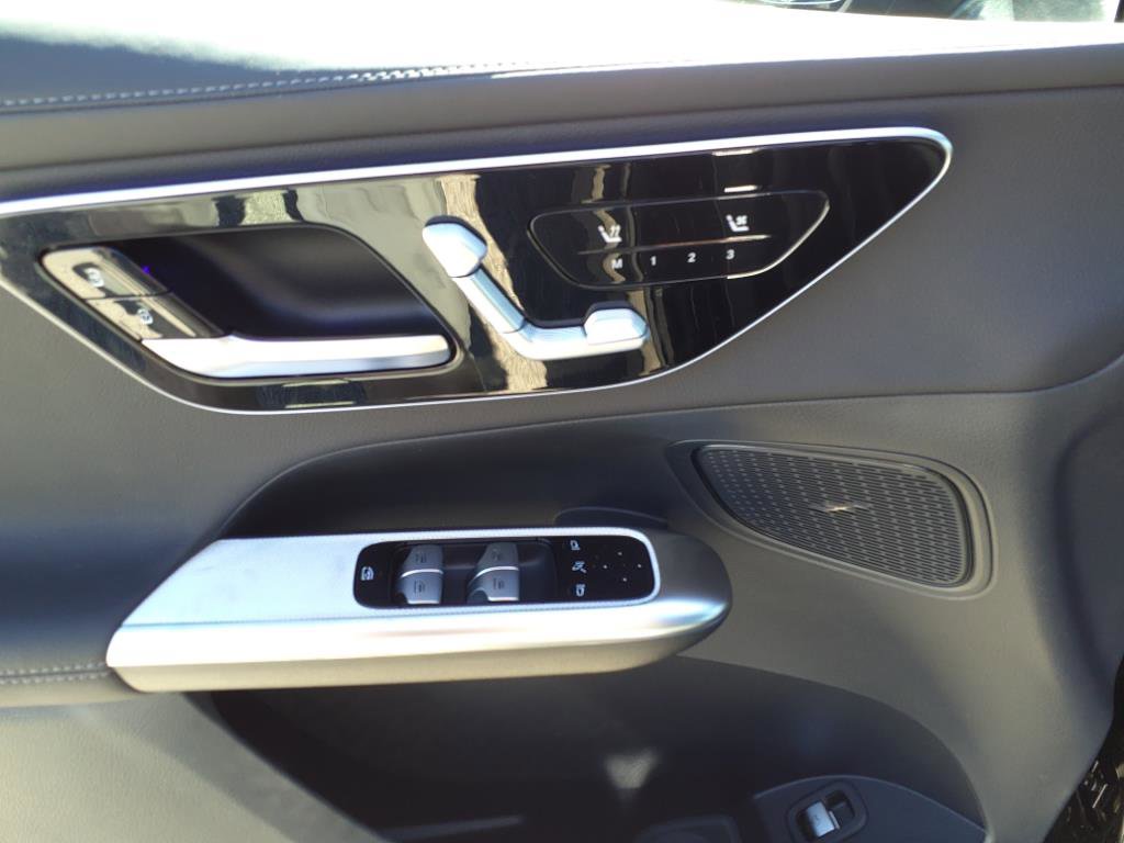 Certified 2025 Mercedes-Benz GLC 300 4MATIC image 13