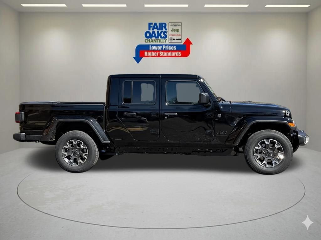 New 2026 Jeep Gladiator Sport AWD/4WD image 4