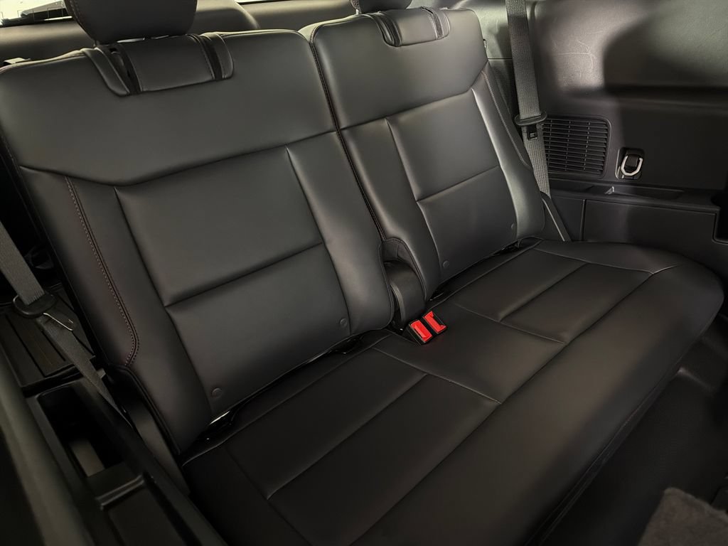 Used 2025 Ford Explorer ST-Line w/ Premium Package AWD/4WD image 24