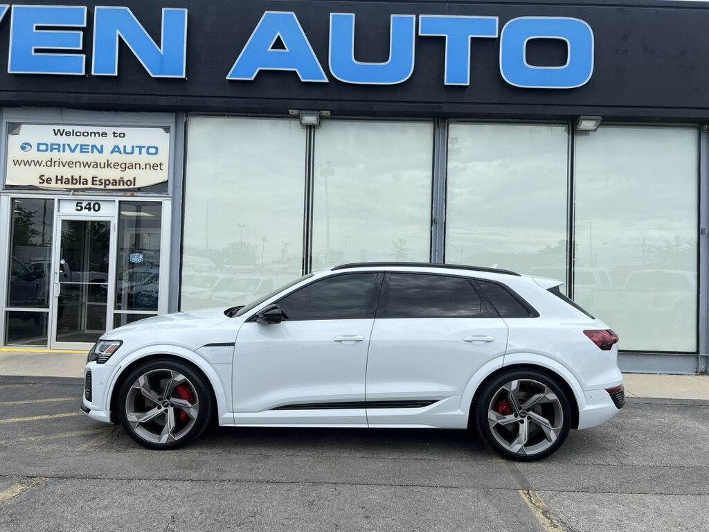 Used 2024 Audi Q8 e-tron Prestige w/ Prestige Package AWD/4WD image 34