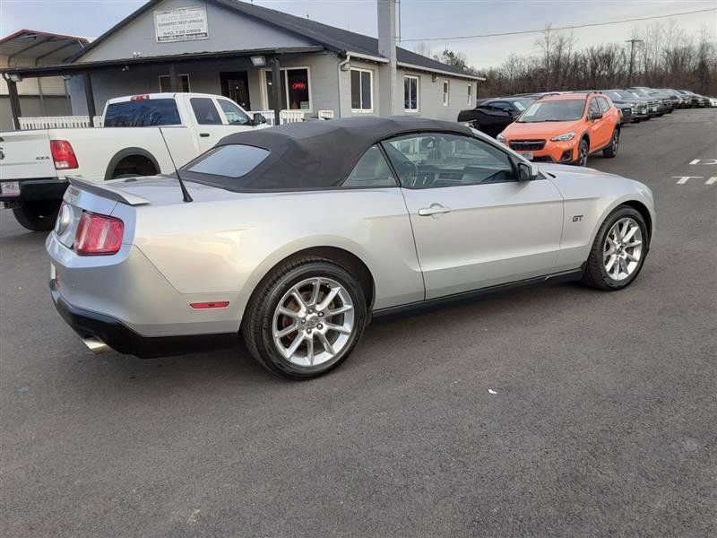 Used 2010 Ford Mustang GT image 6